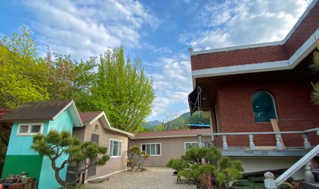 용수골 계곡 휘펜션